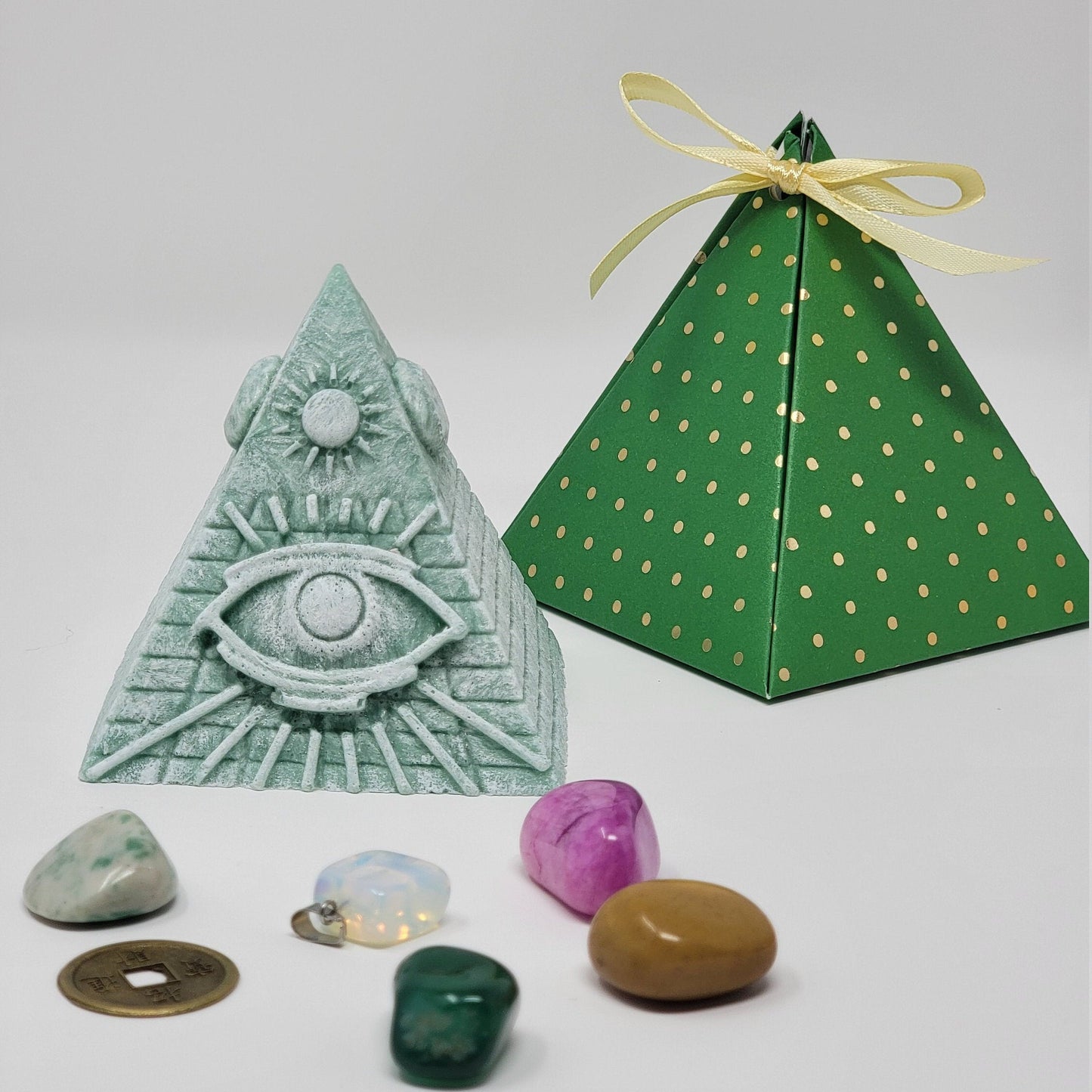 Diprana Handmade Pyramid Candle with Crystal Energy - Elevate Your Space with Serenity and Elegance