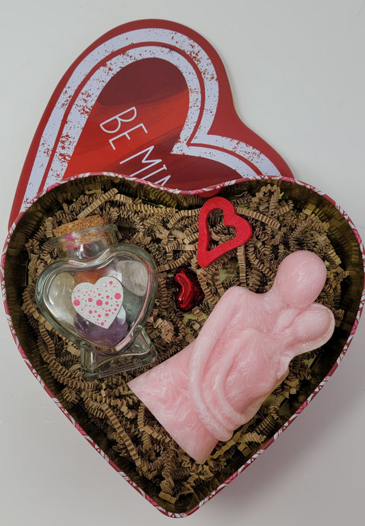 Valentines Day Heart Shaped Gift Box, Unique Candle and Chakras Crystals Gift Set -  Gift set for Valentines Day with crystal and candle