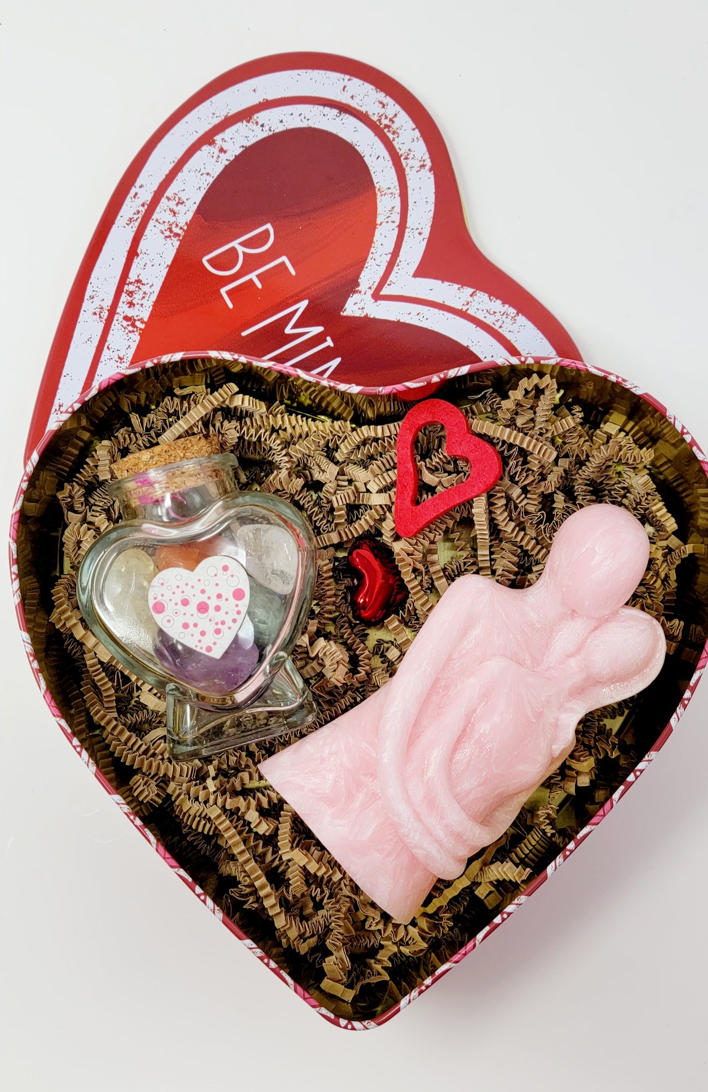 Valentines Day Heart Shaped Gift Box, Unique Candle and Chakras Crystals Gift Set -  Gift set for Valentines Day with crystal and candle