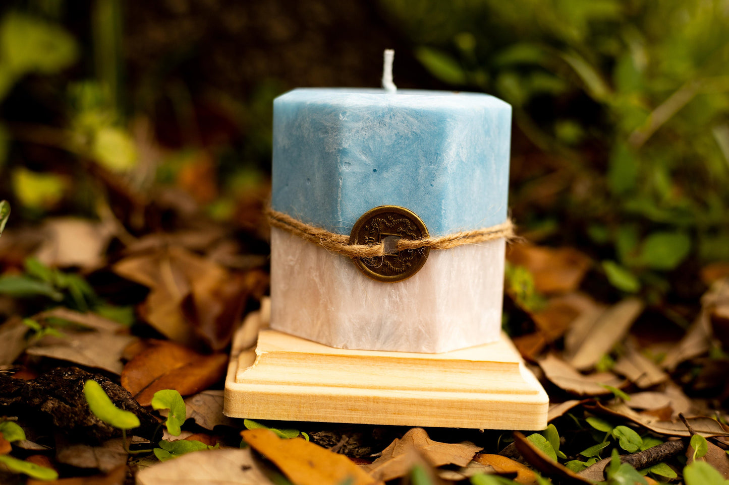 Feng Shui Candle with hidden crystals, Money and Abundance Candle