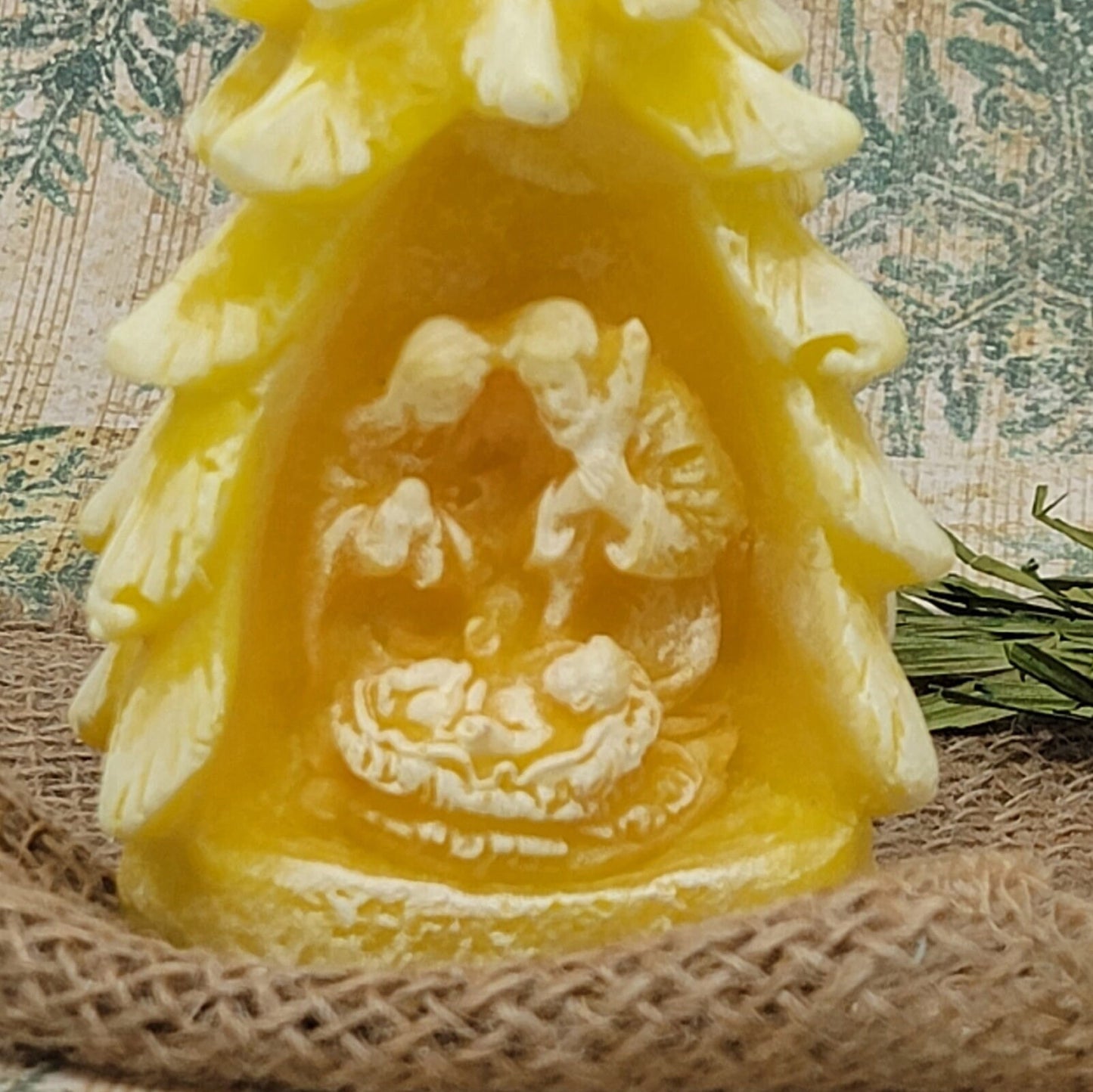 DIPRANA Christmas Candle  with Nativity, Nativity Scene candle, Christmas Candles