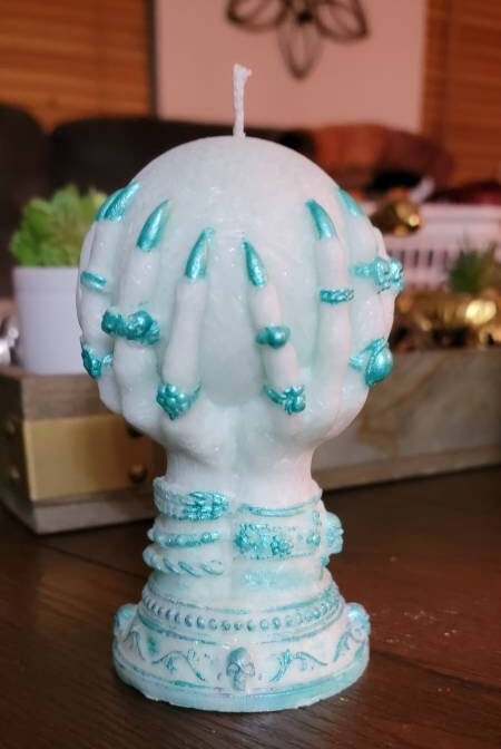 DIPRANA Crystal Ball Surprise Candle with Mystery Gemstones - Handcrafted Elegance and Eco-Friendly Luxury